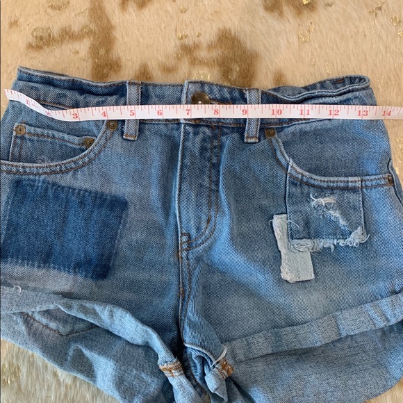 Billabong denim short shorts size 25 ♥️ - Picture 4 of 5